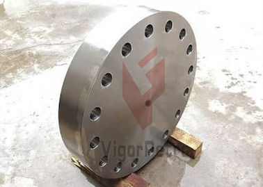 China 13-5/8&quot; 15M (15000PSI) Blind flange with 1/2&quot; NPT port for pressure testing AISI 4130 API 6A PSL3 supplier